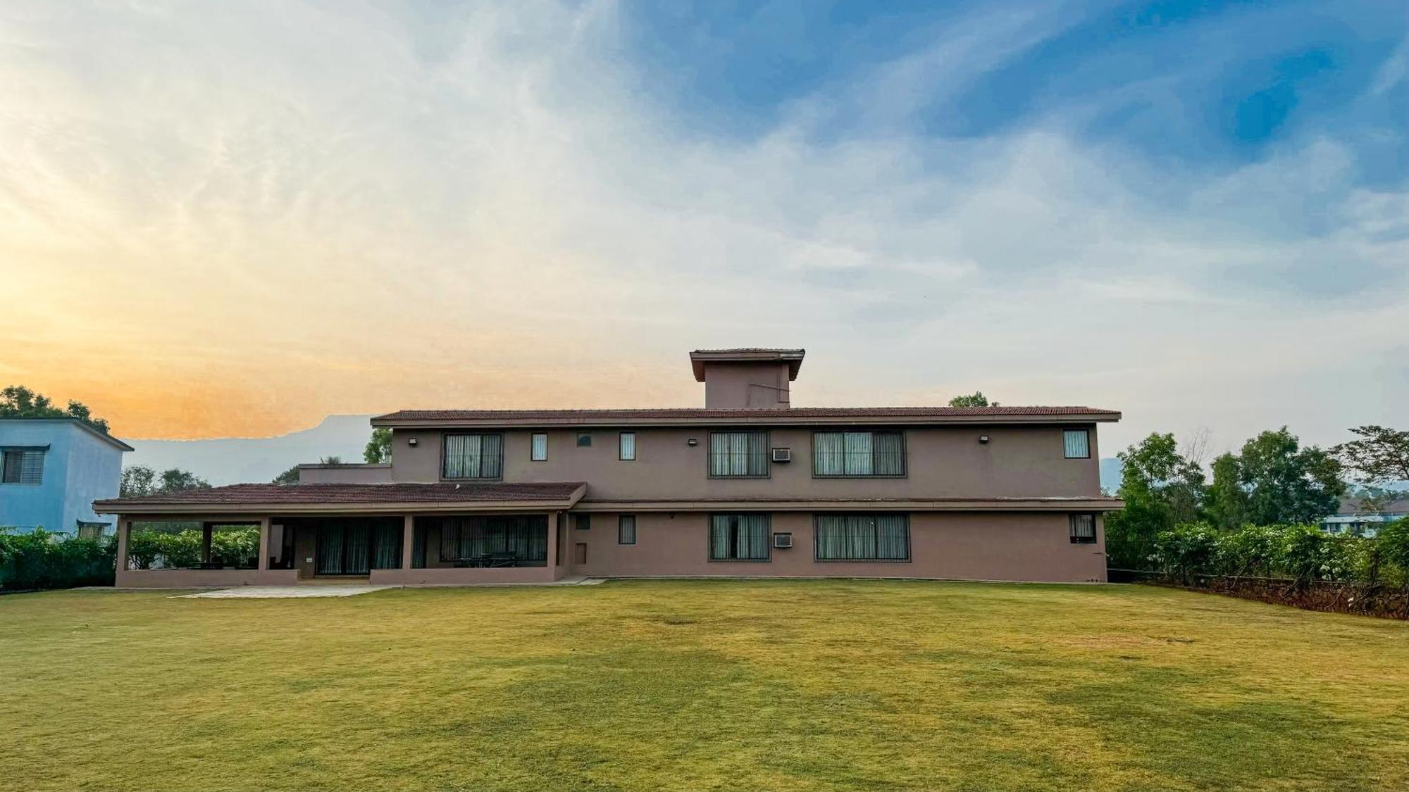 White Stallion Villa Lonavala Exterior foto