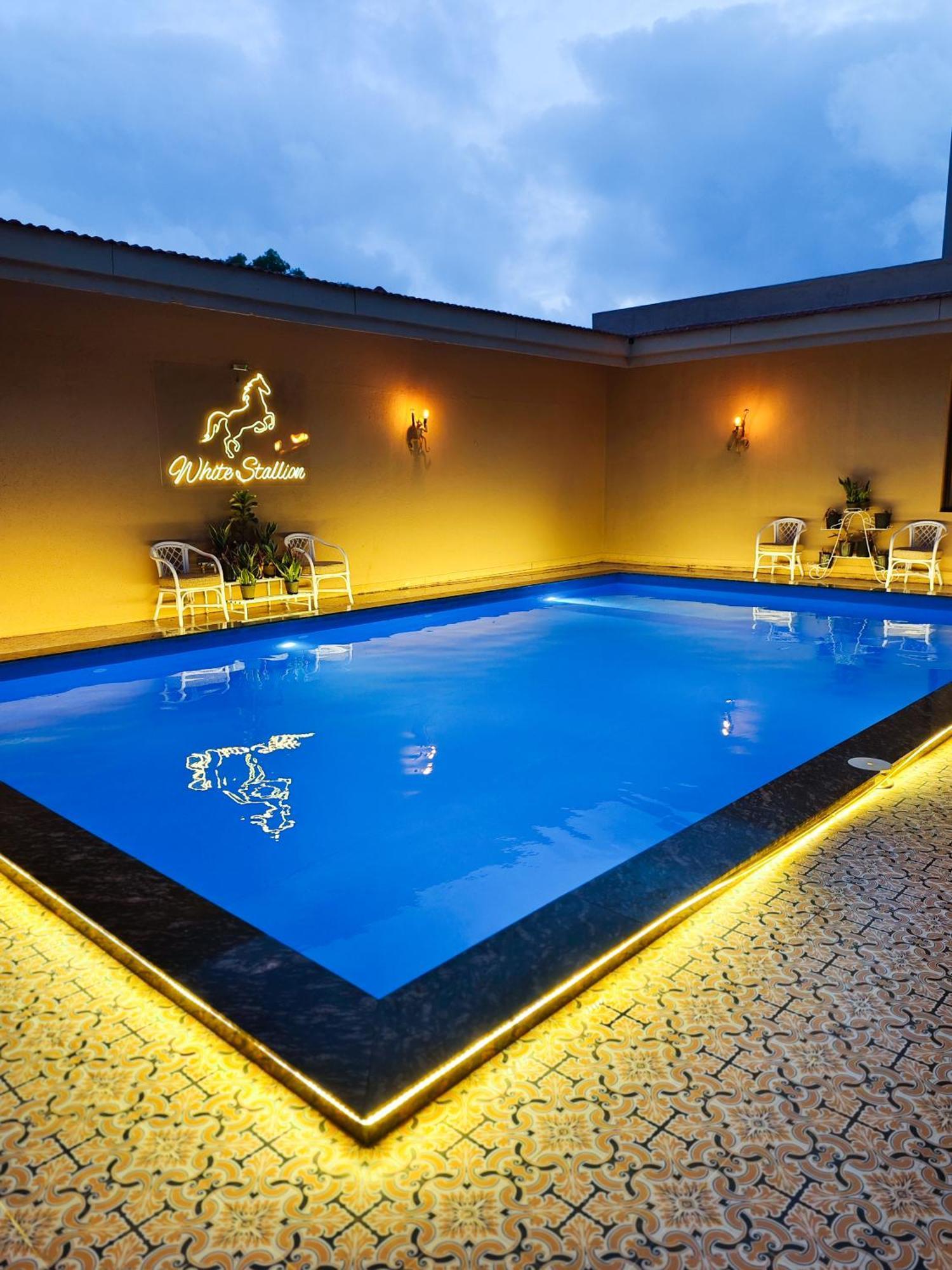 White Stallion Villa Lonavala Exterior foto